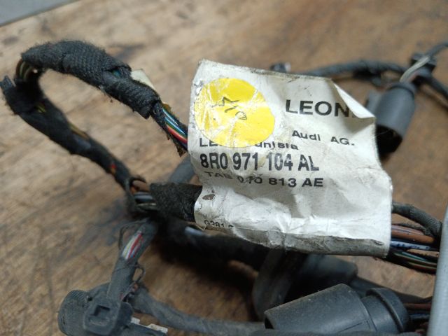 bontott AUDI Q5 Hátsó Tolatóradar Szett