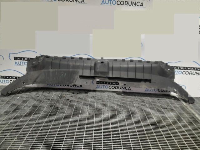 bontott AUDI Q5 Homlokfal Burkolat