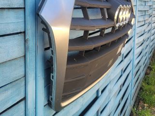 bontott AUDI Q5 Hűtőrács