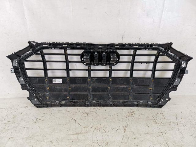 bontott AUDI Q5 Hűtőrács