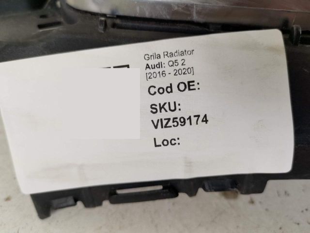 bontott AUDI Q5 Hűtőrács
