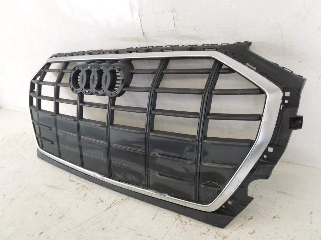 bontott AUDI Q5 Hűtőrács