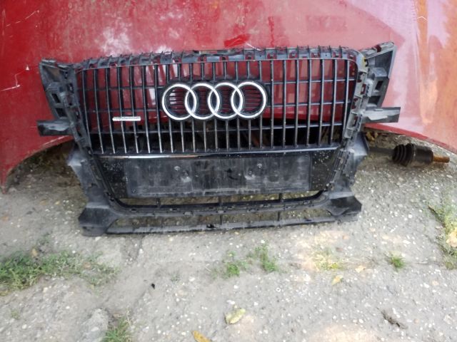 bontott AUDI Q5 Hűtőrács