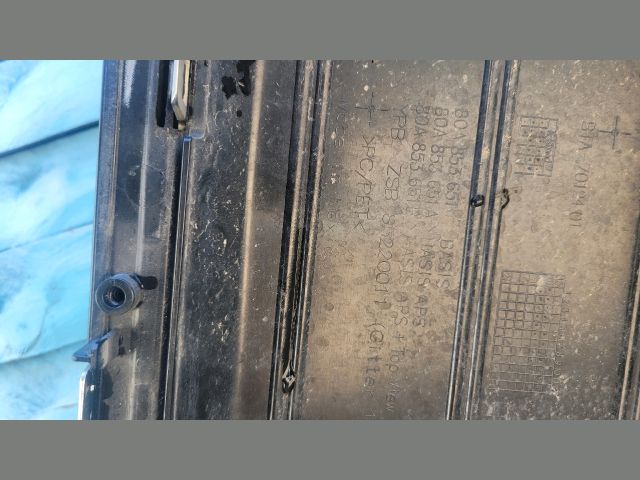 bontott AUDI Q5 Hűtőrács