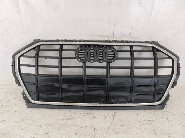 bontott AUDI Q5 Hűtőrács