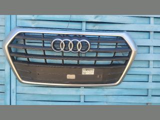 bontott AUDI Q5 Hűtőrács