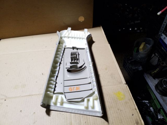 bontott AUDI Q5 Jobb B Oszlop Burkolat