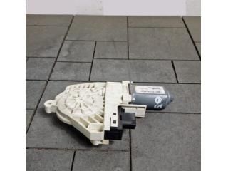 bontott AUDI Q5 Jobb első Ablakemelő Motor