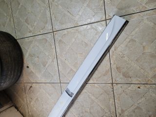 bontott AUDI Q5 Jobb első Ajtó Díszléc