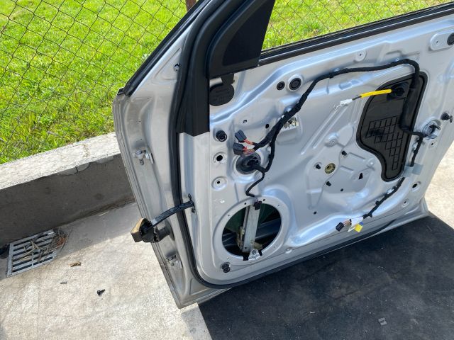 bontott AUDI Q5 Jobb első Ajtó (Részeivel)