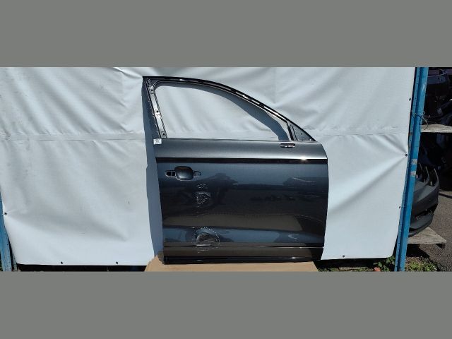 bontott AUDI Q5 Jobb első Ajtó (Üres lemez)