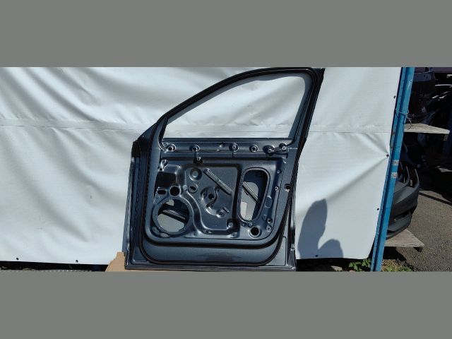 bontott AUDI Q5 Jobb első Ajtó (Üres lemez)