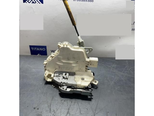 bontott AUDI Q5 Jobb első Ajtózár