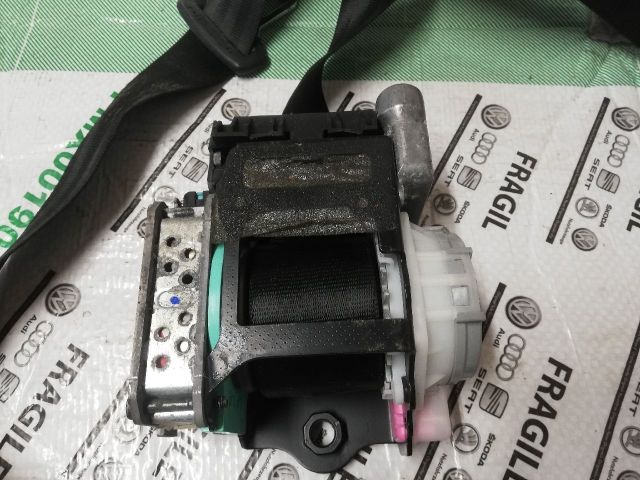 bontott AUDI Q5 Jobb első Biztonsági Öv