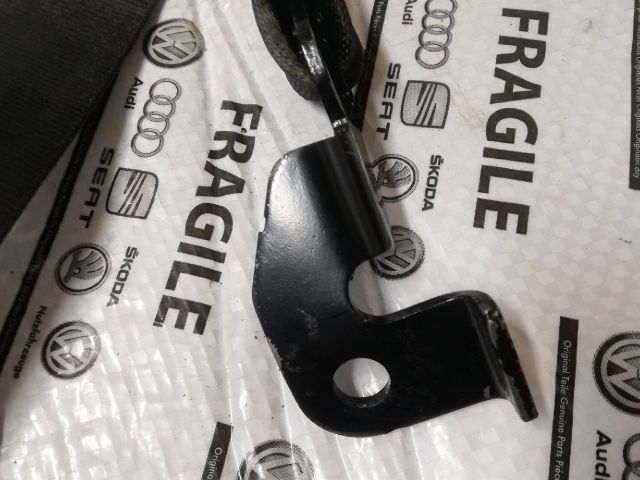 bontott AUDI Q5 Jobb első Biztonsági Öv