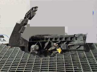 bontott AUDI Q5 Jobb Fényszóró Tartó