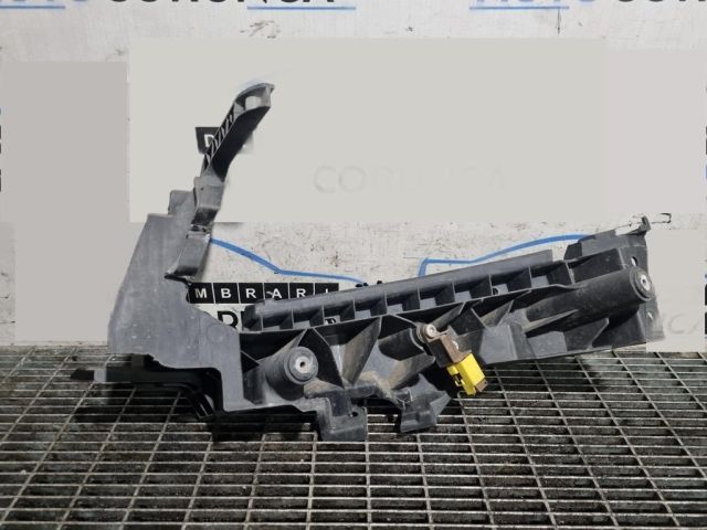 bontott AUDI Q5 Jobb Fényszóró Tartó