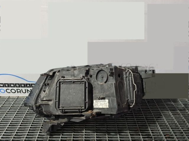 bontott AUDI Q5 Jobb Fényszóró