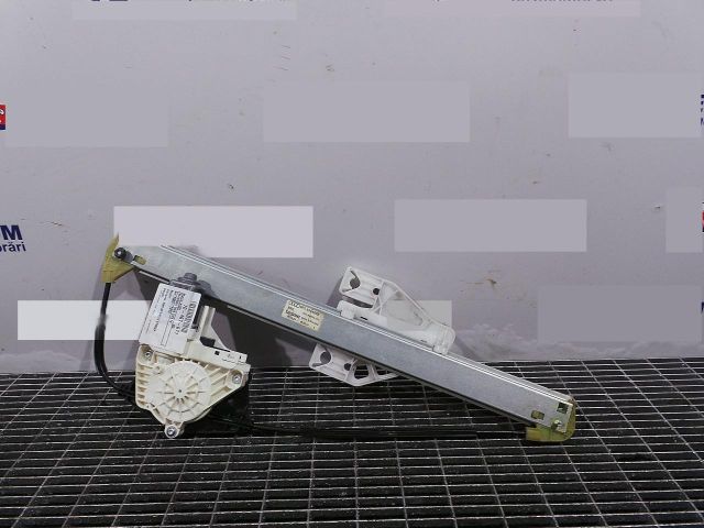 bontott AUDI Q5 Jobb hátsó Ablakemelő Szerkezet (Elektromos)