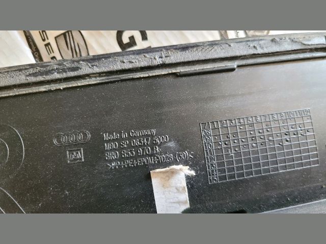 bontott AUDI Q5 Jobb hátsó Ajtó Díszléc