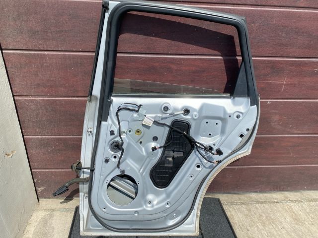 bontott AUDI Q5 Jobb hátsó Ajtó (Részeivel)