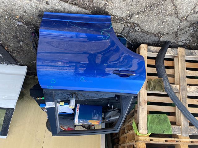 bontott AUDI Q5 Jobb hátsó Ajtó (Részeivel)