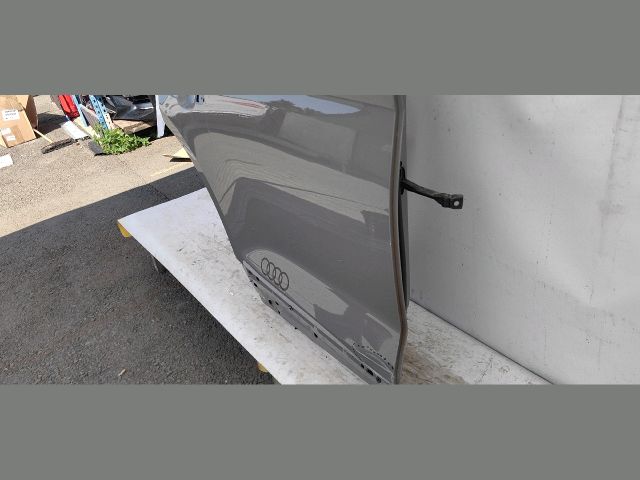 bontott AUDI Q5 Jobb hátsó Ajtó (Üres lemez)