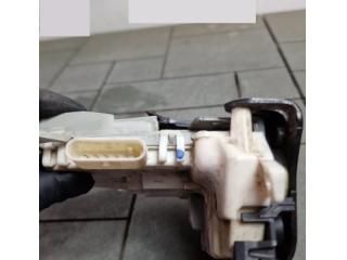 bontott AUDI Q5 Jobb hátsó Ajtózár