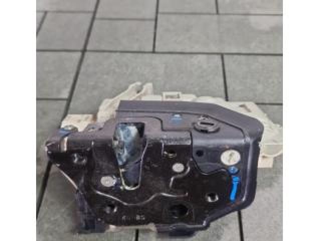 bontott AUDI Q5 Jobb hátsó Ajtózár