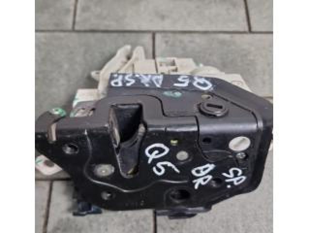 bontott AUDI Q5 Jobb hátsó Ajtózár