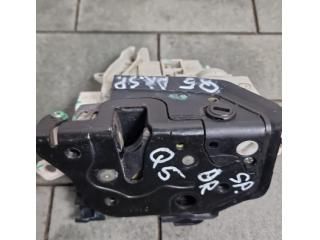 bontott AUDI Q5 Jobb hátsó Ajtózár