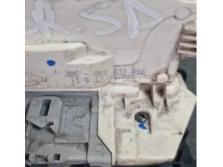 bontott AUDI Q5 Jobb hátsó Ajtózár