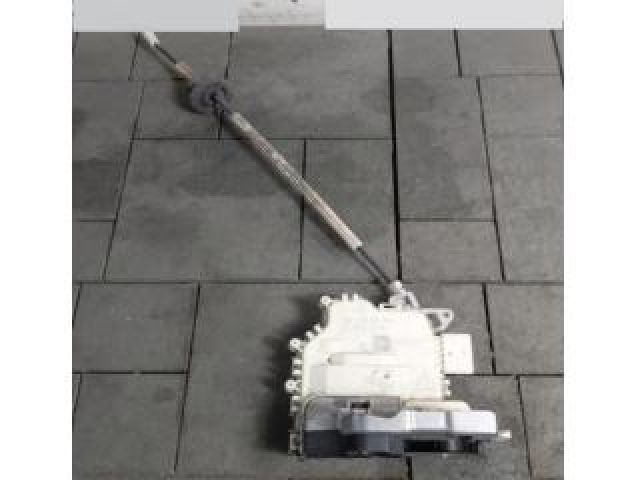 bontott AUDI Q5 Jobb hátsó Ajtózár