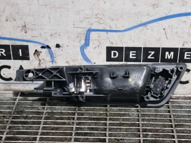 bontott AUDI Q5 Jobb hátsó Belső Kilincs