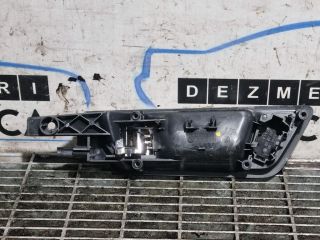 bontott AUDI Q5 Jobb hátsó Belső Kilincs