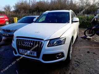 bontott AUDI Q5 Jobb hátsó Csomagtér Burkolat (Műanyag)