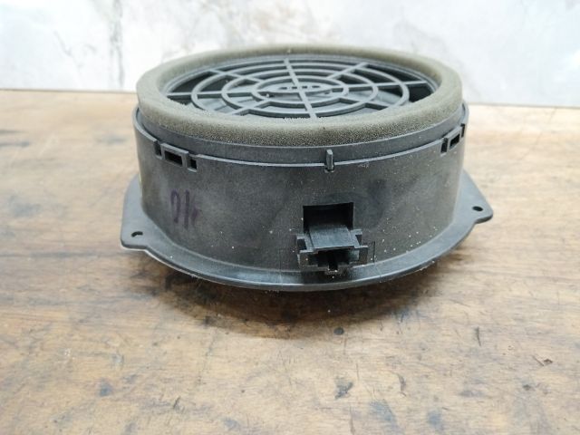 bontott AUDI Q5 Jobb hátsó Hangszóró