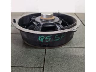 bontott AUDI Q5 Jobb hátsó Hangszóró