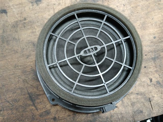 bontott AUDI Q5 Jobb hátsó Hangszóró