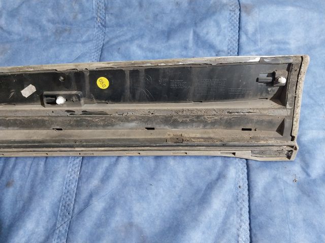 bontott AUDI Q5 Jobb hátsó Küszöb Díszléc