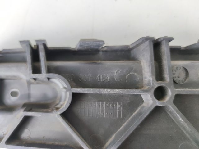 bontott AUDI Q5 Jobb hátsó Lökhárító Tartó (Műanyag)