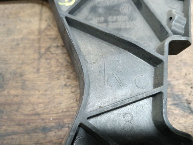 bontott AUDI Q5 Jobb hátsó Oldal Lökhárító Tartó (Műanyag)