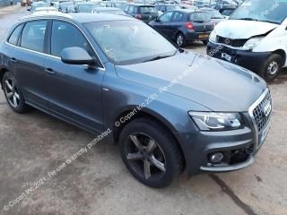 bontott AUDI Q5 Jobb hátsó Vízlehúzó Gumicsík