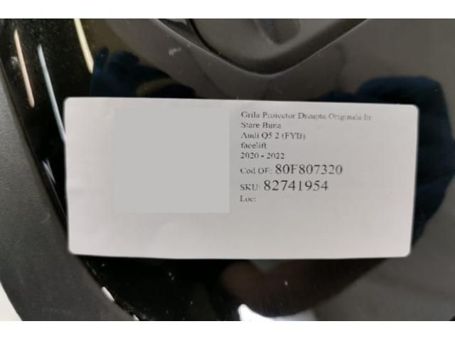 bontott AUDI Q5 Jobb Ködlámpa Rács