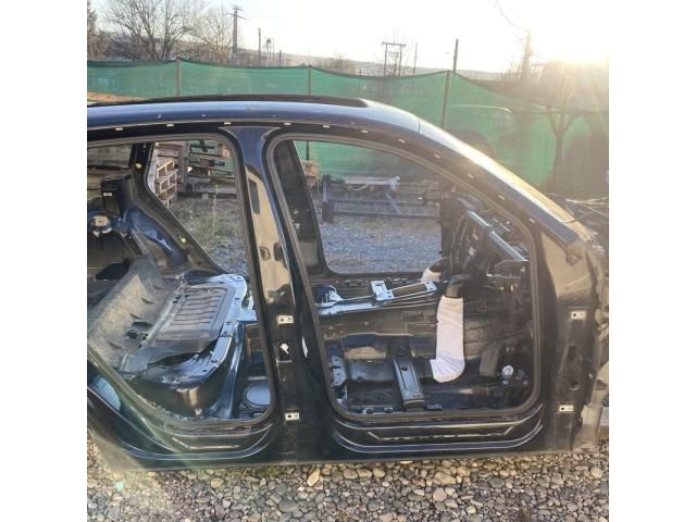 bontott AUDI Q5 Jobb Küszöb