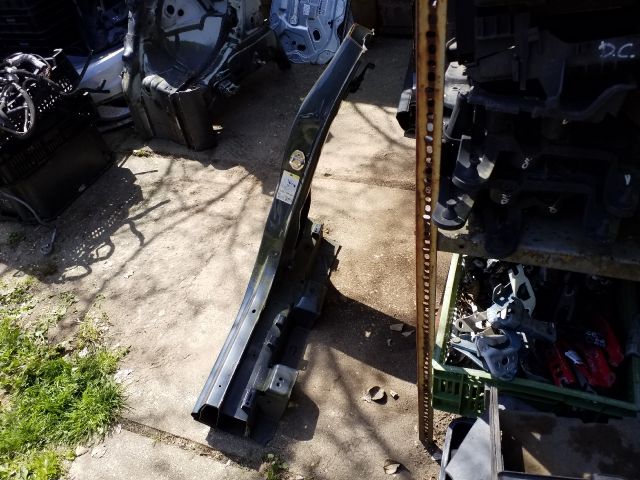 bontott AUDI Q5 Jobb Küszöb