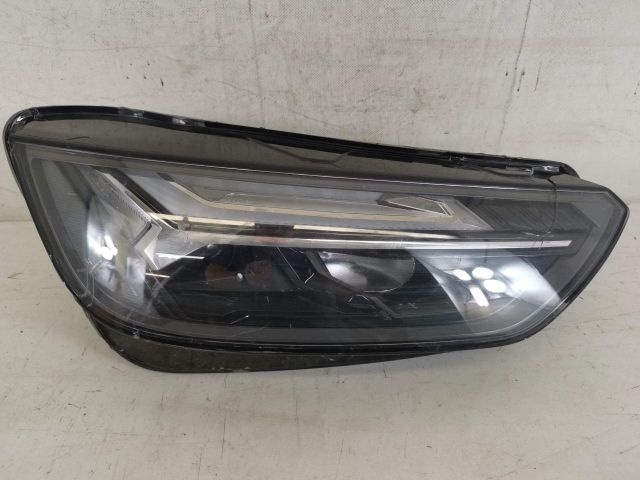 bontott AUDI Q5 Jobb Ledes Fényszóró