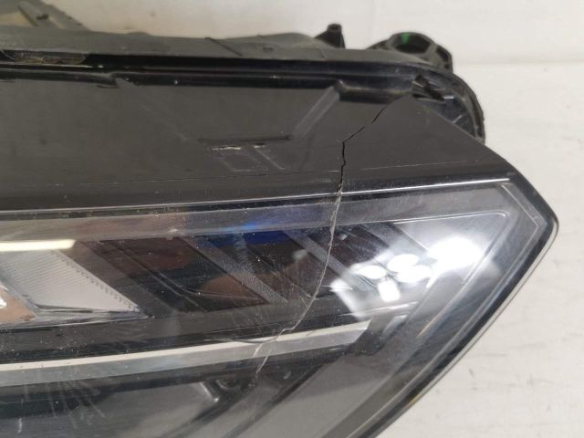 bontott AUDI Q5 Jobb Ledes Fényszóró