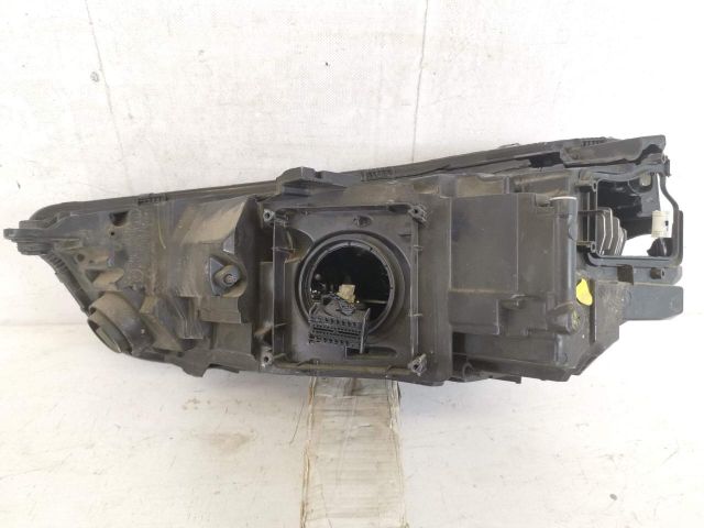 bontott AUDI Q5 Jobb Ledes Fényszóró