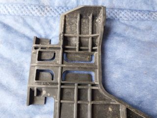 bontott AUDI Q5 Jobb Sárvédő Oldaltartó